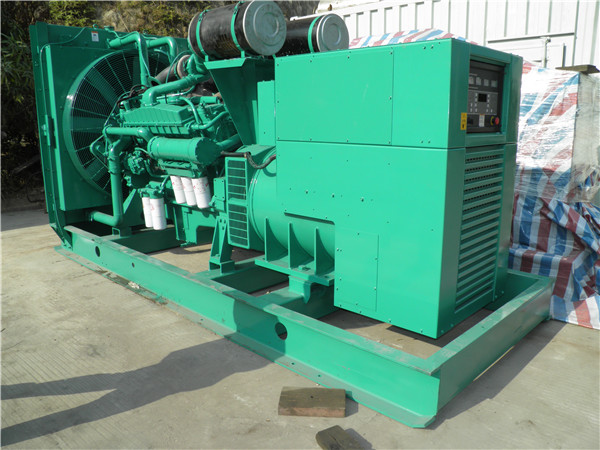 沙湾出租发电机 发电机组厂家：柴油发电机组的控制屏的作用是什么？